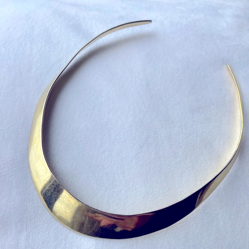 Gold collar necklace